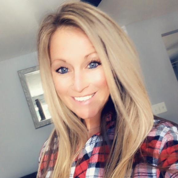 Meet your Posher, Megan - Picture 1 of 1